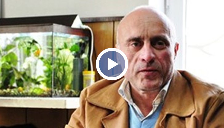 Телефонът на професора давал свободно до неделя вечерта