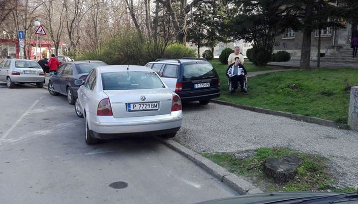 Проблемът с неправилното паркиране си остава неовладян