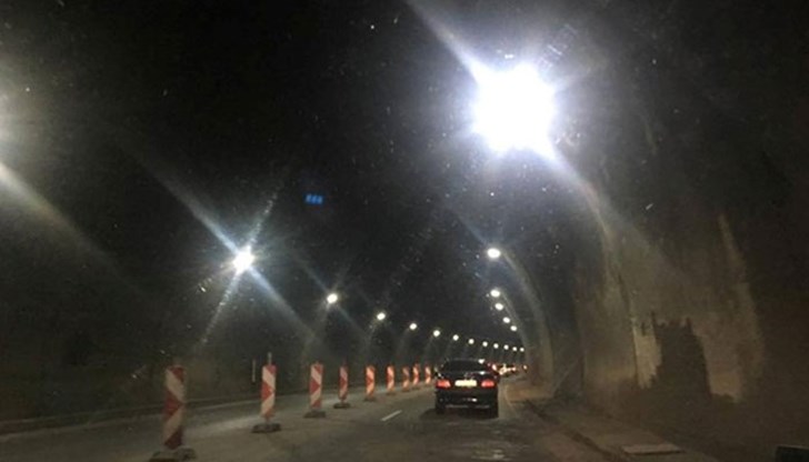 Тунелът е проходим за автомобили