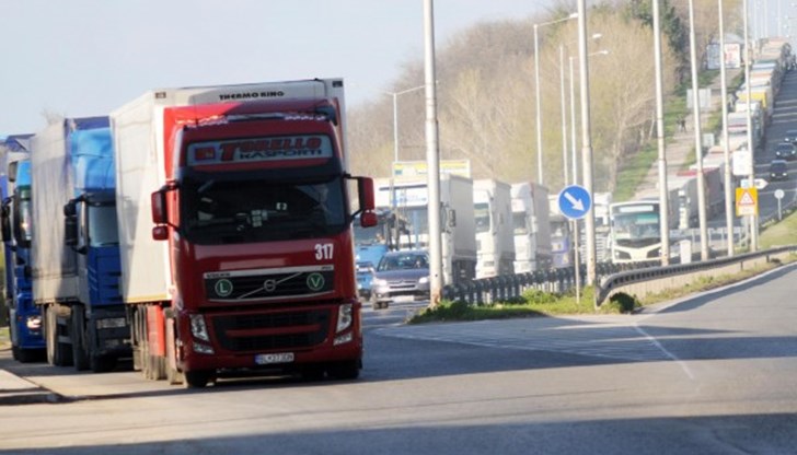 На българо-румънската граница трафикът е интензивен на изход