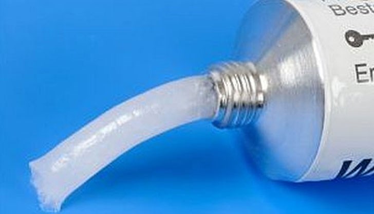 В "свободната" държава България ще получите доза партиен ендорфин, докато Ви мажат с вазелин