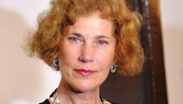 Кремът за лице "Орхидя империал" от 50 милилитра на "Герлен" е причината бившият ни посланик в САЩ Елена Поптодорова да стане за резил