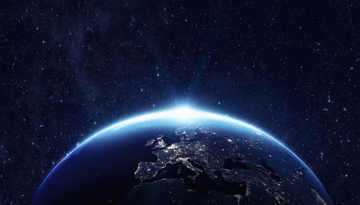 Учени в Германия пуснаха в експлоатация смятаното за най-голямо изкуствено слънце в света