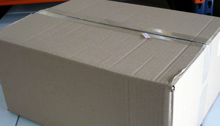 Майка трябваше да ми изпрати пакет с дрехи и храна, но...