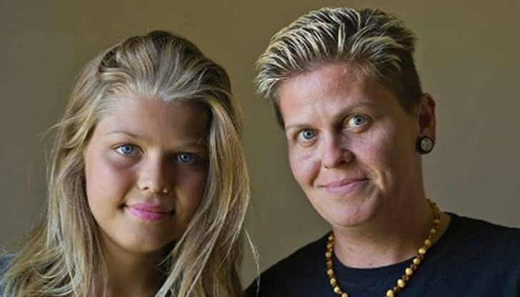 Момче си смени пола и вдъхнови майка си да направи същото