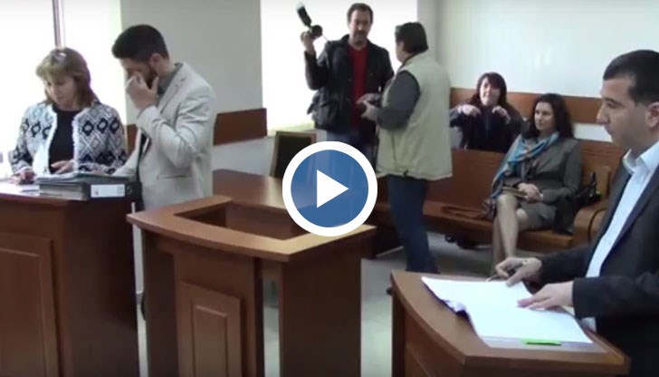 Делото е срещу заповед на РИОСВ за затваряне на халета на завода