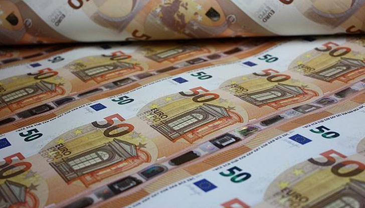 Новата банкнота влиза в обращение от 4 април Новата банкнота влиза в обращение от 4 април