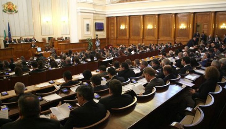 Народните представители отхвърлиха предложението за замразяване на депутатските възнаграждения
