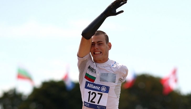 Когато е на 14 години, депутатът от БСП е ударен от волтова дъга, а в следствие на това се налага да ампутират и двете му ръце