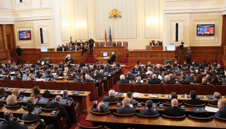 Българският химн няма да звучи в пленарна зала в началото на всяко пленарно заседание