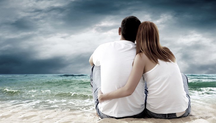 Кретенът има 5 деца, аз пътувам по 5 часа да се видим, гледам му децата , а той ... Кретенът има 5 деца, аз пътувам по 5 часа да се видим, гледам му децата , а той ...