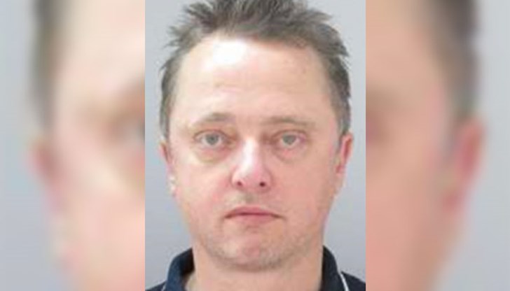 Мъжът е съдружник в голяма компютърна фирма