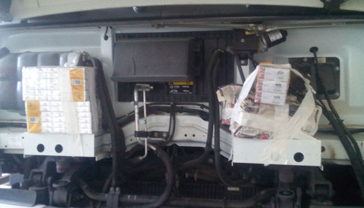 Служители от отдел „Борба с наркотрафика" спипаха турски щофьор с нелегални цигари