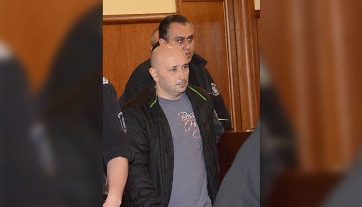 Подкупи между 600 и 1700 лв. са пращани чрез фирми за куриерски услуги до посредници, които после ги предават на когото трябва