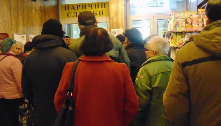 Заедно с пенсиите за април ще бъдат изплатени добавките за Великден