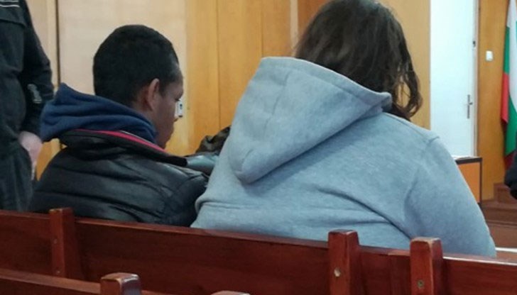 26-годишният Козмес Джарони от Дългопол и 23-годишна жена от Свети Влас се изправиха пред Варненския съд