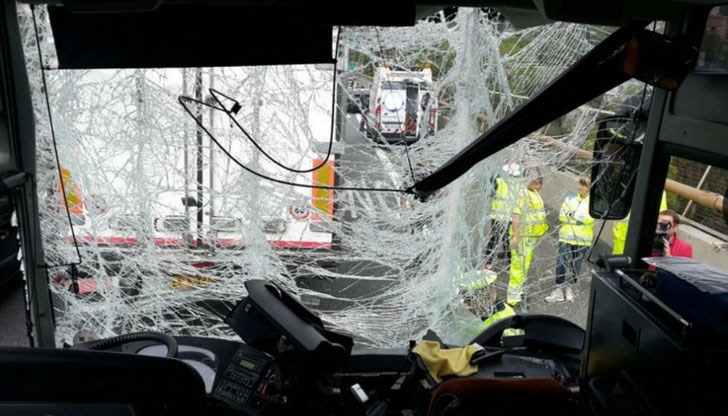 Баща на едно от пострадалите български деца в училищния автобус, катастрофирал край Генуа е разочарован от властите, фирмата и училищното ръководство