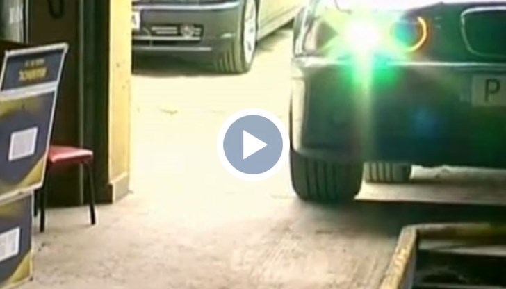 А клиентите в стремежа си да поправят колата си за по-малко пари, подхранват „сивия” сектор