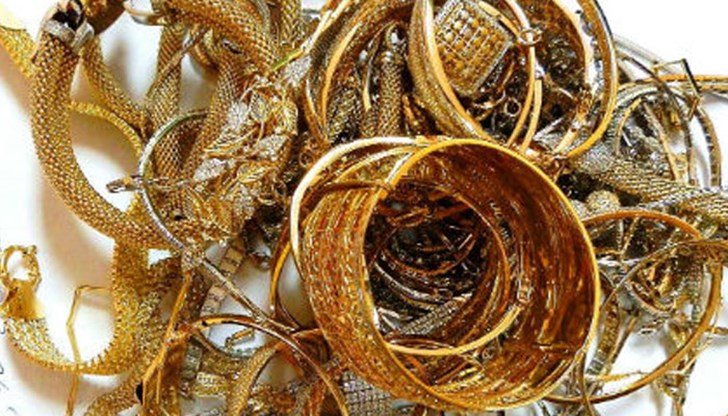 Никога не знаете какво може да ви донесе едно бижу намерено на улицата