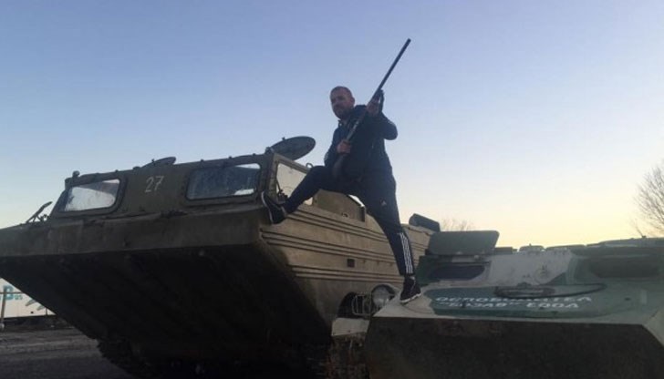 Динко Вълев прибави към колекцията си от големи машини и хеликоптер Динко Вълев прибави към колекцията си от големи машини и хеликоптер