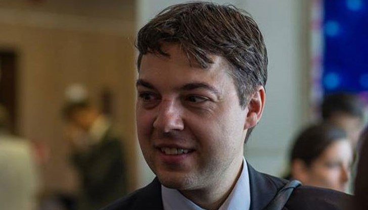 Това е служителят, който беше уволнен от правосъдната министърка Това е служителят, който беше уволнен от правосъдната министърка