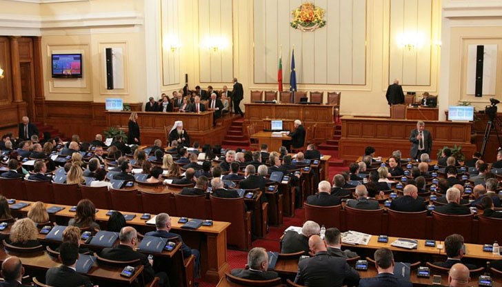 Цял час продължи първото заседание на депутатите Цял час продължи първото заседание на депутатите
