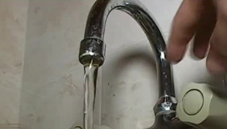 Чешмяната вода в града не трябва нито да се пие, нито да се мие с нея