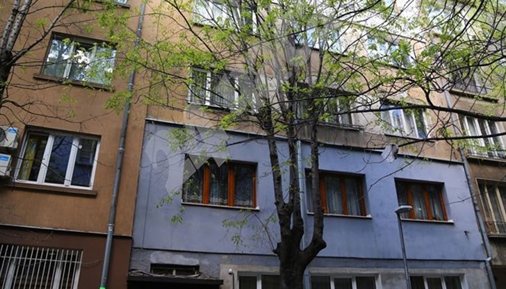 Блокът, от който студентът е скочил от 4-я етаж