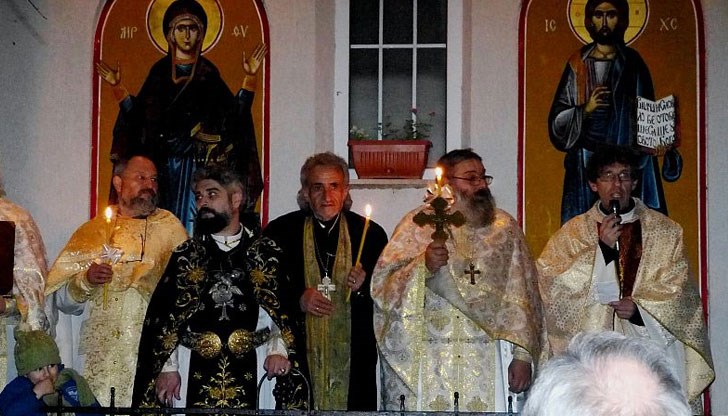Православни, католици и арменци бяха благословени заедно на днешния голям празник