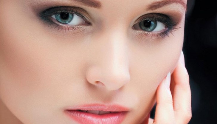 Тази процедура сваля години от лицето ви Тази процедура сваля години от лицето ви