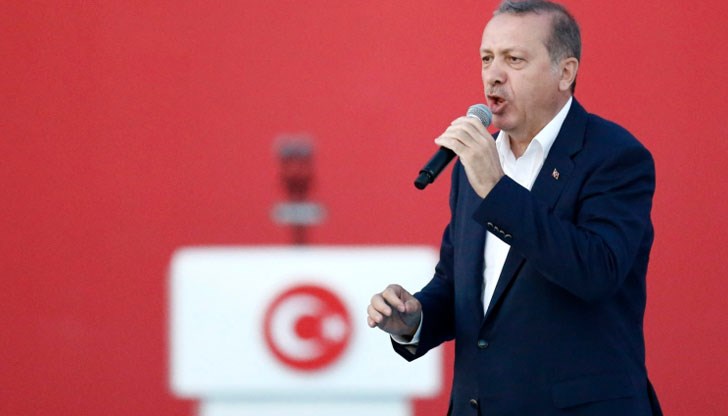 Ердоган заяви, че е бил принуден да води сурова борба срещу силните държави в света, които са се противопоставяли на кампанията му за референдума