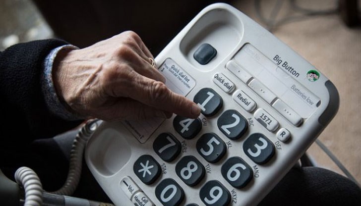 Възрастната жена си уговорила среща с измамника, но преди това звъннала в полицията Възрастната жена си уговорила среща с измамника, но преди това звъннала в полицията