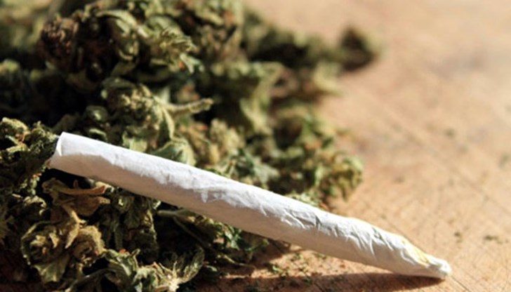 По време на предизборната кампания Трюдо обеща да разгледа въпроса за легализиране на този наркотик в Канада