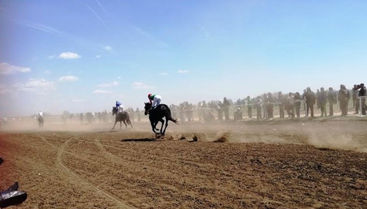 Надпреварата се проведе на конната писта в селото и е кръг от Републиканското първенство