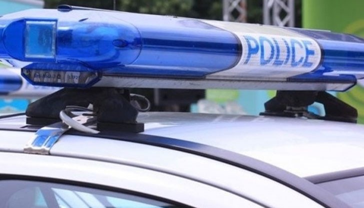 По данни на шофьора, тя е скочила през странична врата на буса