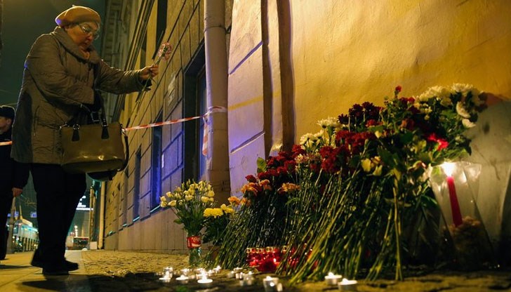 По света имаше твърде малко видими почитания на паметта на жертвите от Санкт Петербург
