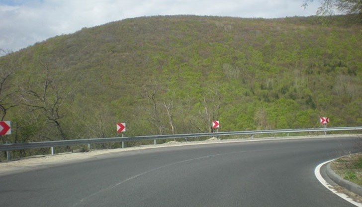 Ограничения в движението на МПС по първокласната пътна мрежа Ограничения в движението на МПС по първокласната пътна мрежа