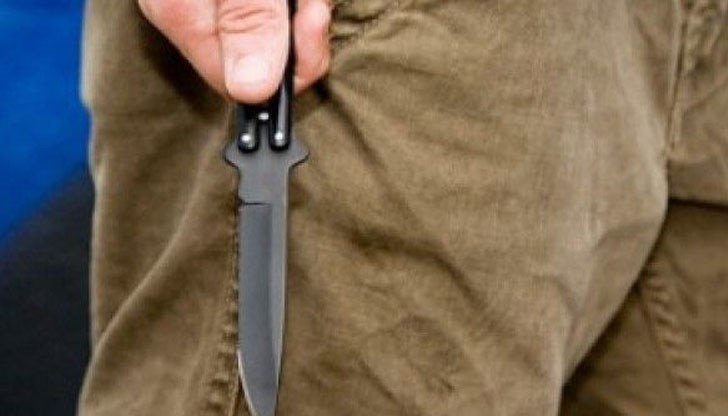 Две момчета на 14 и 13 години прободоха многократно 43-годишен пловдивчанин Две момчета на 14 и 13 години прободоха многократно 43-годишен пловдивчанин