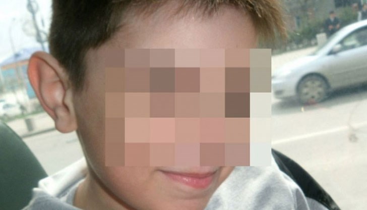 Колекторите объркали майка му с нейната сестра близначка