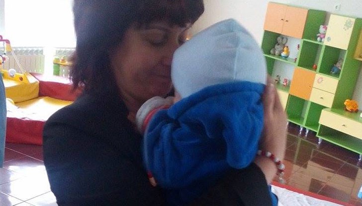 Вики е роден през октомври 2013 г. Желан е от родителите си, но не може да бъде отглеждан в семейна среда заради лош гълтателен рефлекс Вики е роден през октомври 2013 г. Желан е от родителите си, но не може да бъде отглеждан в семейна среда заради лош гълтателен рефлекс