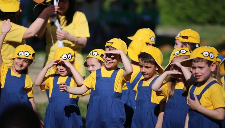 Деца, учители и родители отбелязаха пролетните празници