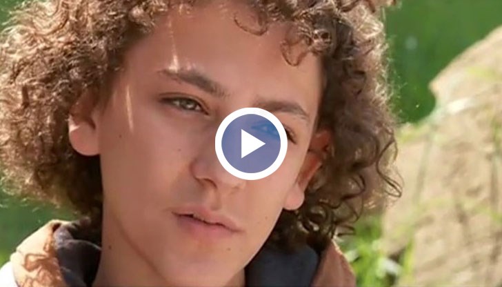 Той е на 15 години, но избра да стане свещеник