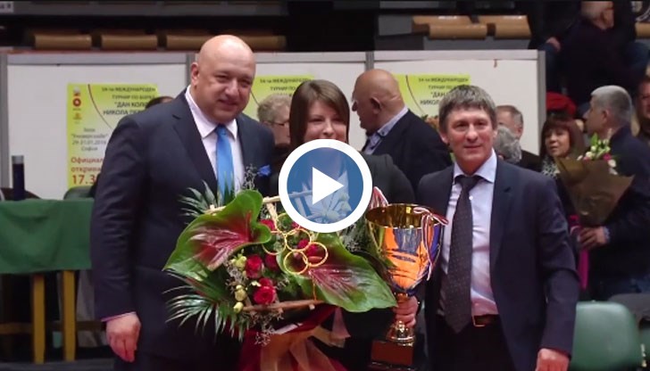 Легендата представи биографичния си фотоалбул "Всичко е борба"