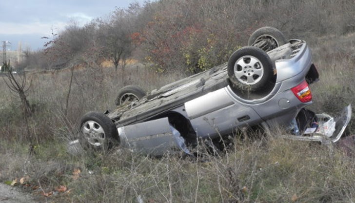 Причината за пътния инцидент е несъобразена скорост / Снимката е илюстративна Причината за пътния инцидент е несъобразена скорост / Снимката е илюстративна