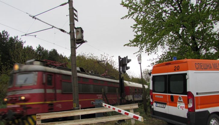 Трагедията е станала на около километър от жп прелеза в „Долапите“