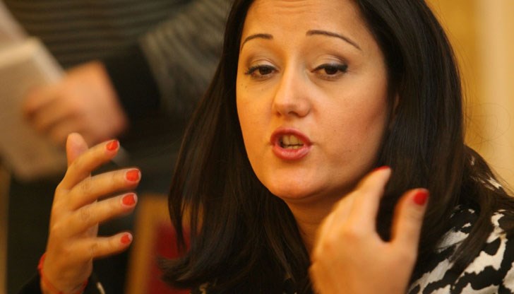 По неин спомен е проведена стандартна обществена поръчка!