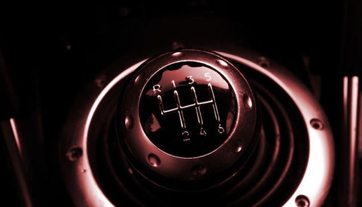 Тези действия се отнасят само за механичните трансмисии Тези действия се отнасят само за механичните трансмисии