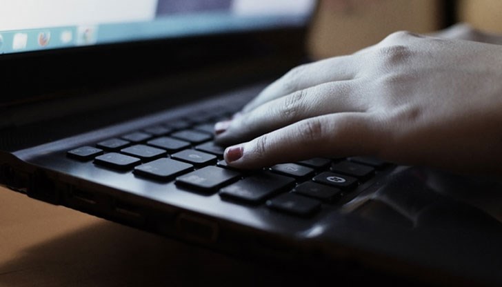 В България има най-много компютърни спецове от женски пол