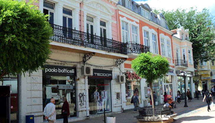 Младата жена апелира към всички да не забравят да дават предимство