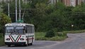 Планка от тролейбусната мрежа се заби в автомобил